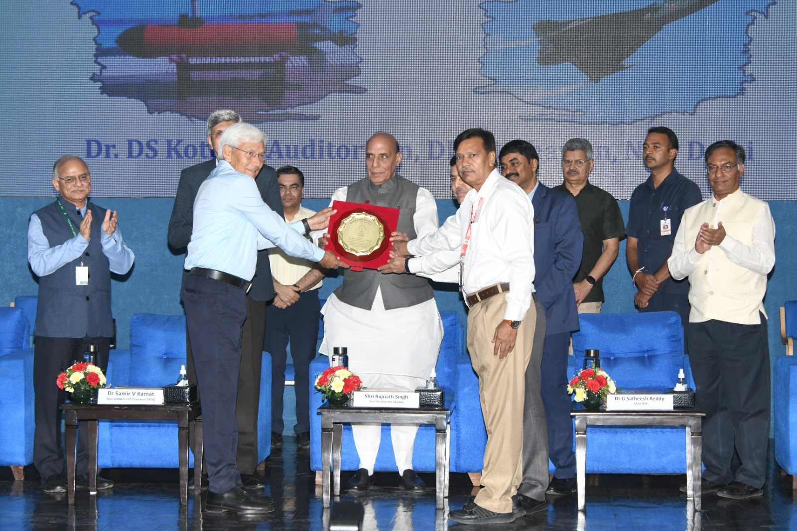 Image-IIT-Roorkee-Professor-felicitated-for-Outstanding-contributions-towards-developing-technology-for-DRDO.jpeg