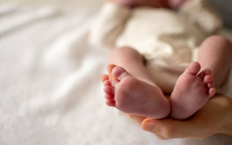 resized_baby_feet_3.jpg