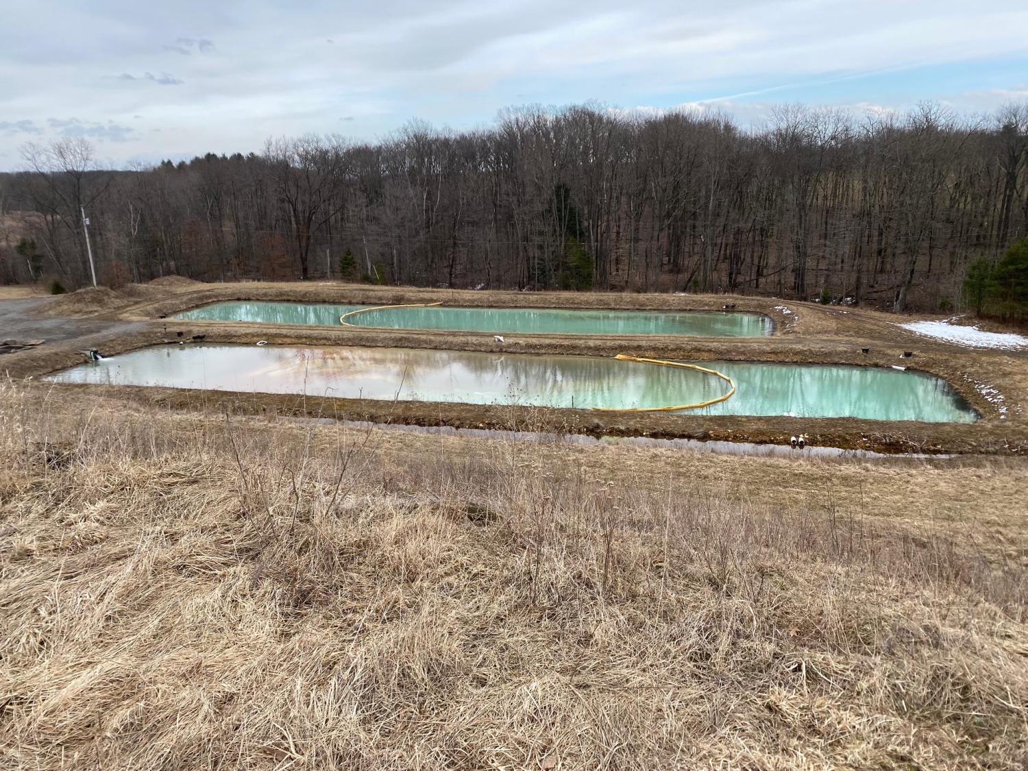 acid-mine-sludge-pond_0.jpg